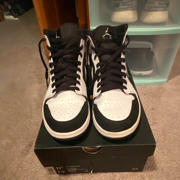 Jordan’s, kyries, Kobe’s, Air Force 1s - Picture 3 of 13